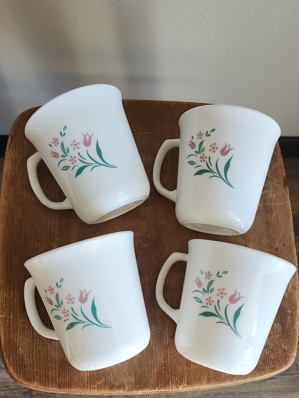 VINTAGE CORNING "TULIPS" MUGS Set Of 4